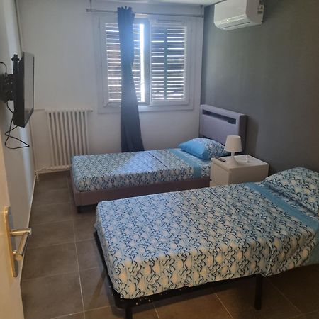 Chambre Privative Renove 2024, Climatisation, Tramway Sur Place , 12 Min Centre, 16 Min Plage, Apercu Lateral Mer, 2 Wc Avec 2 Salle De Bain, Private Room Renovated 2024, Air-Conditioned , Tram On Spot, 2 Toilets And 2 Bathrooms Nice Exterior foto
