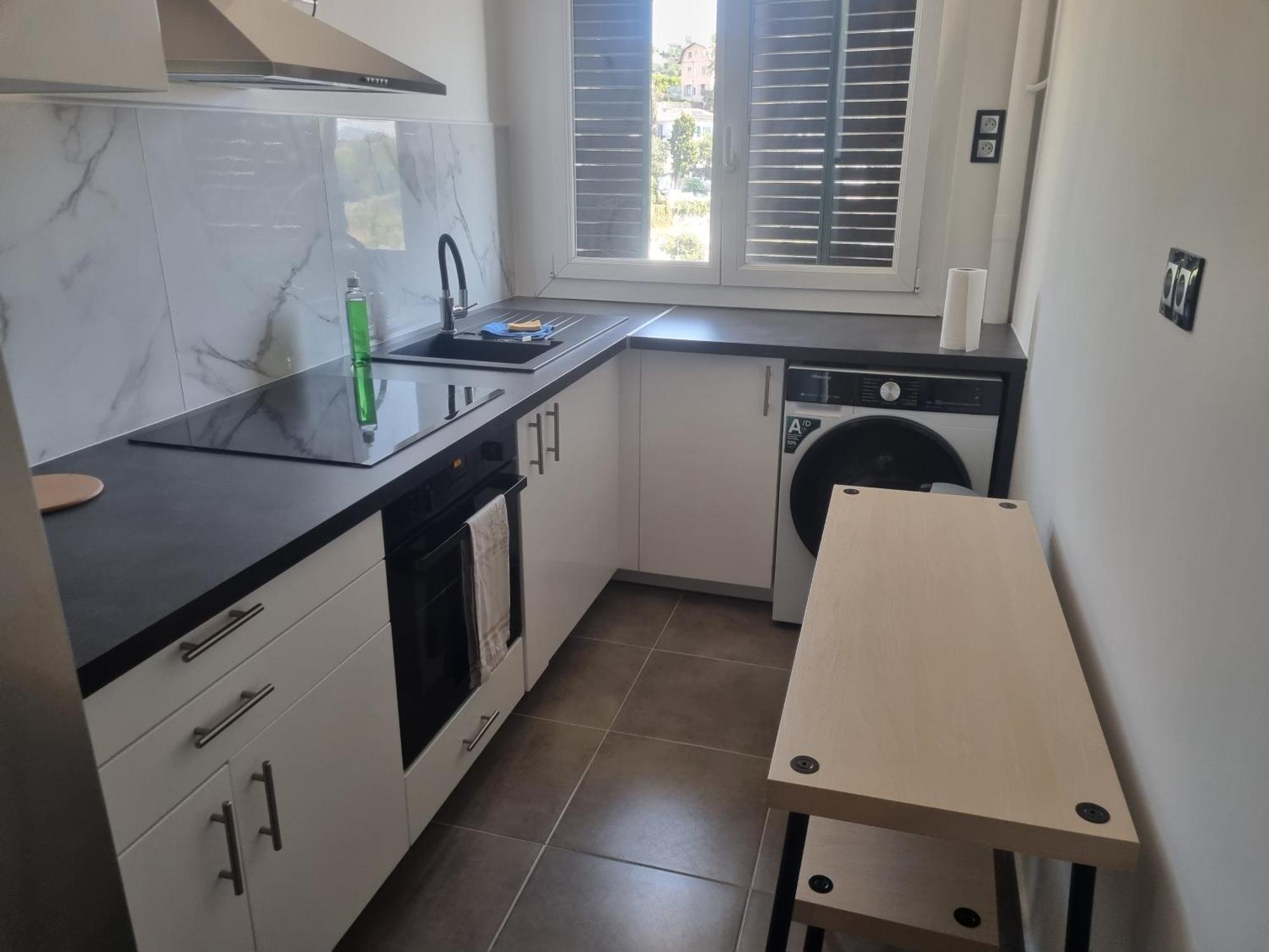 Chambre Privative Renove 2024, Climatisation, Tramway Sur Place , 12 Min Centre, 16 Min Plage, Apercu Lateral Mer, 2 Wc Avec 2 Salle De Bain, Private Room Renovated 2024, Air-Conditioned , Tram On Spot, 2 Toilets And 2 Bathrooms Nice Exterior foto